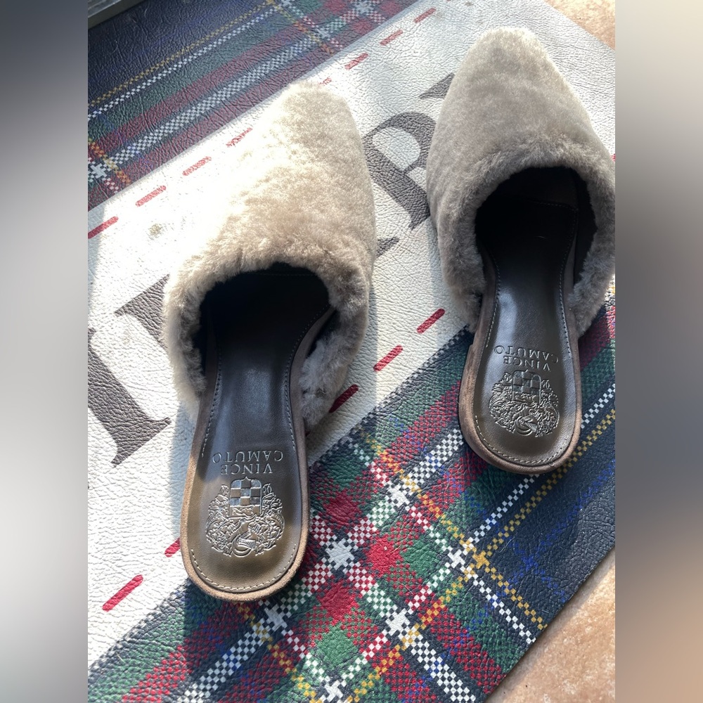 Vince Camuto Tan Fuzzy Slipper